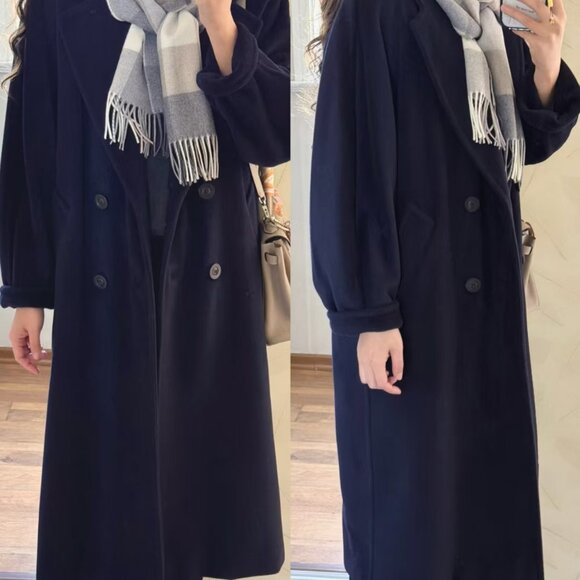 An exquisite Max Mara cashmere coat. Double-breasted design with a belt. - Picture 4 of 12